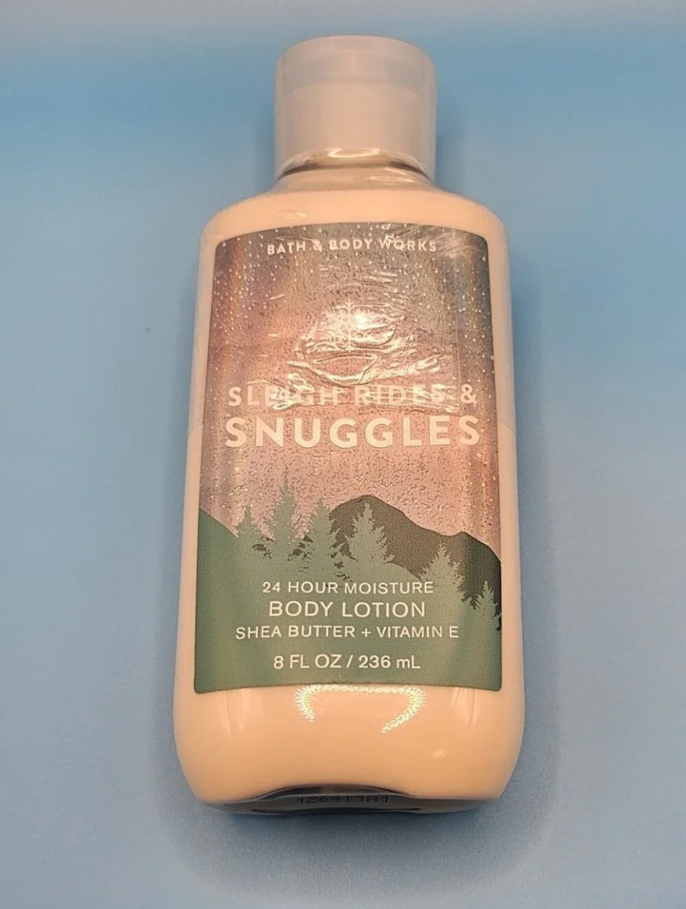 Bath & Body Works Sleigh Rides & Snuggles Lotion - Pink, Green
